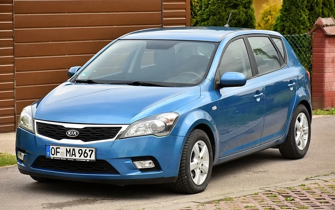 Kia Ceed cena 21500 przebieg: 189000, rok produkcji 2010 z Szadek małe 562